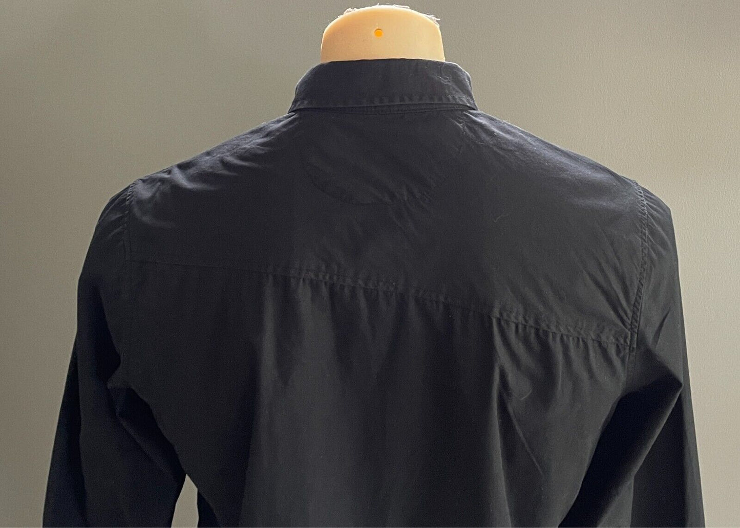 VOLCOM Black Shirt Size S Button Front Long Sleeve Button Down Collar