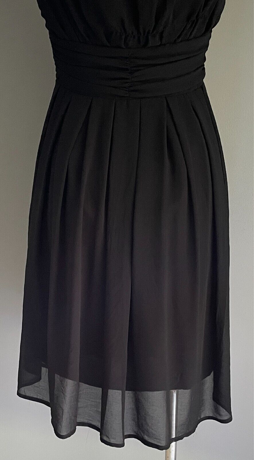JV SELECTION Black Dress Sheath Sleeveless Size 8 V-Neck Lined Short Length