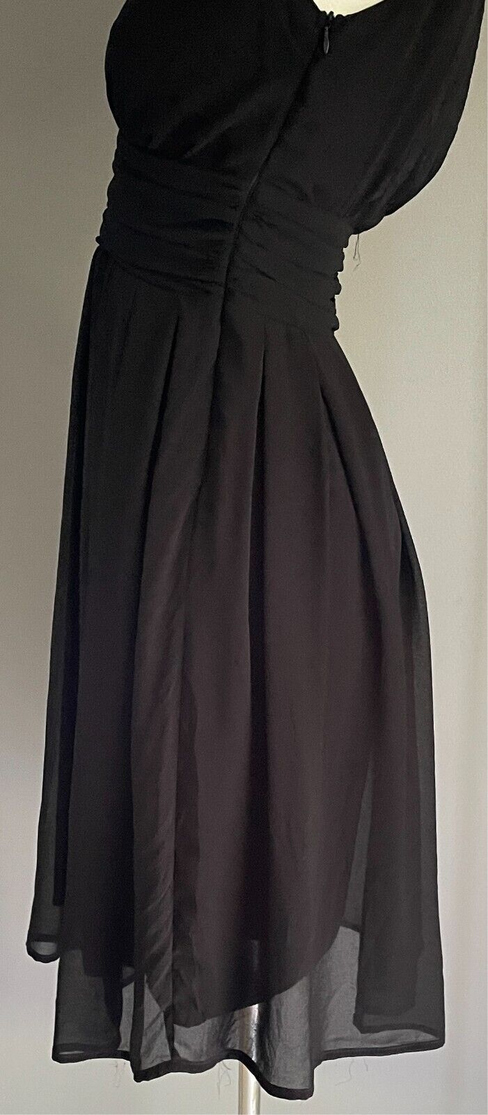 JV SELECTION Black Dress Sheath Sleeveless Size 8 V-Neck Lined Short Length