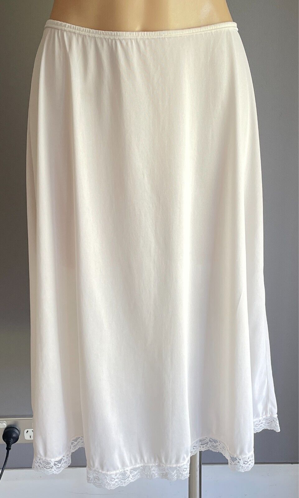 Vintage Half Slip White Nylon Elastic Waist Size 14 Lace Hem