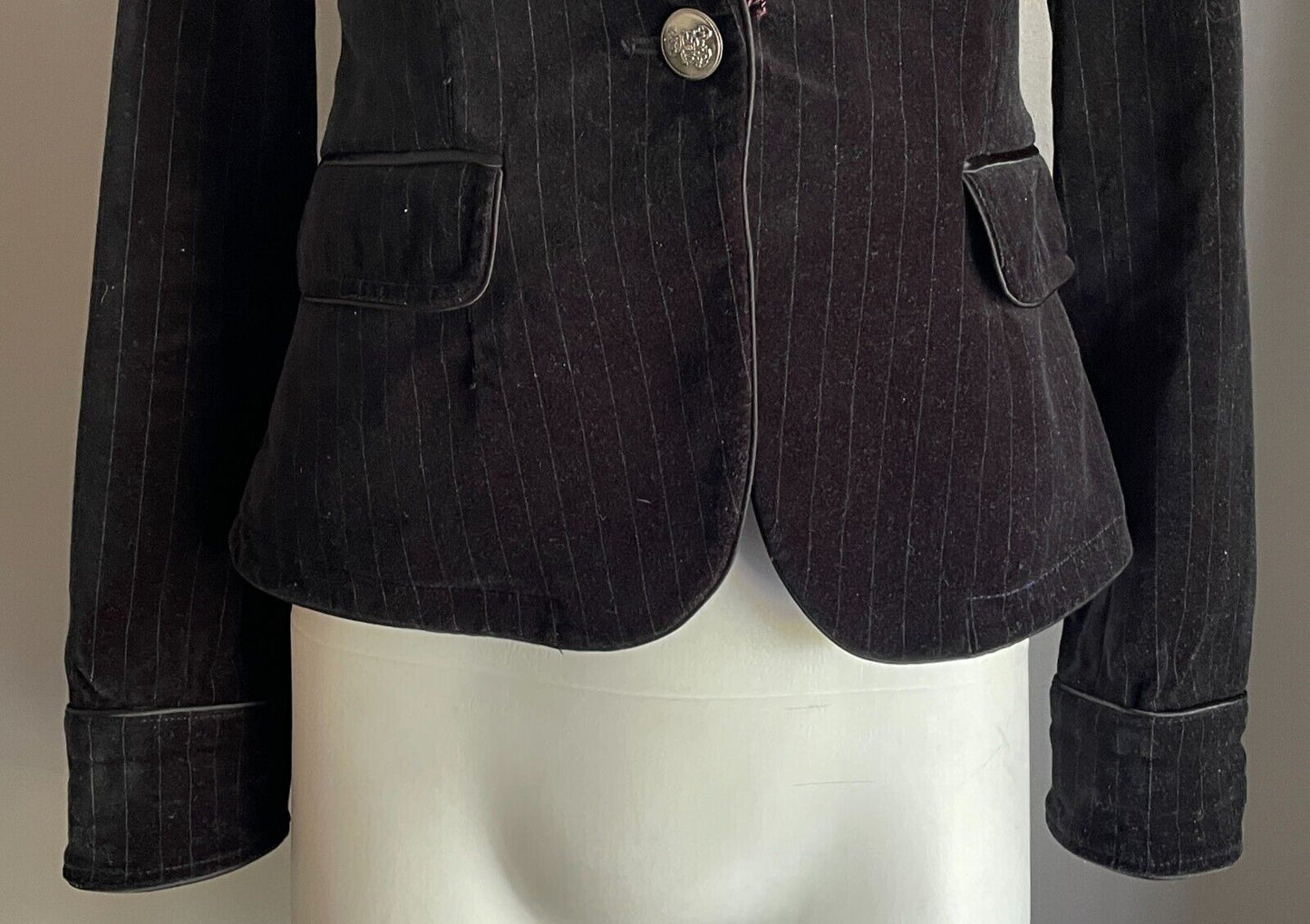 the DAY'S Black Self Stripe Velour Long Sleeve Single Breasted Blazer Size 6 8