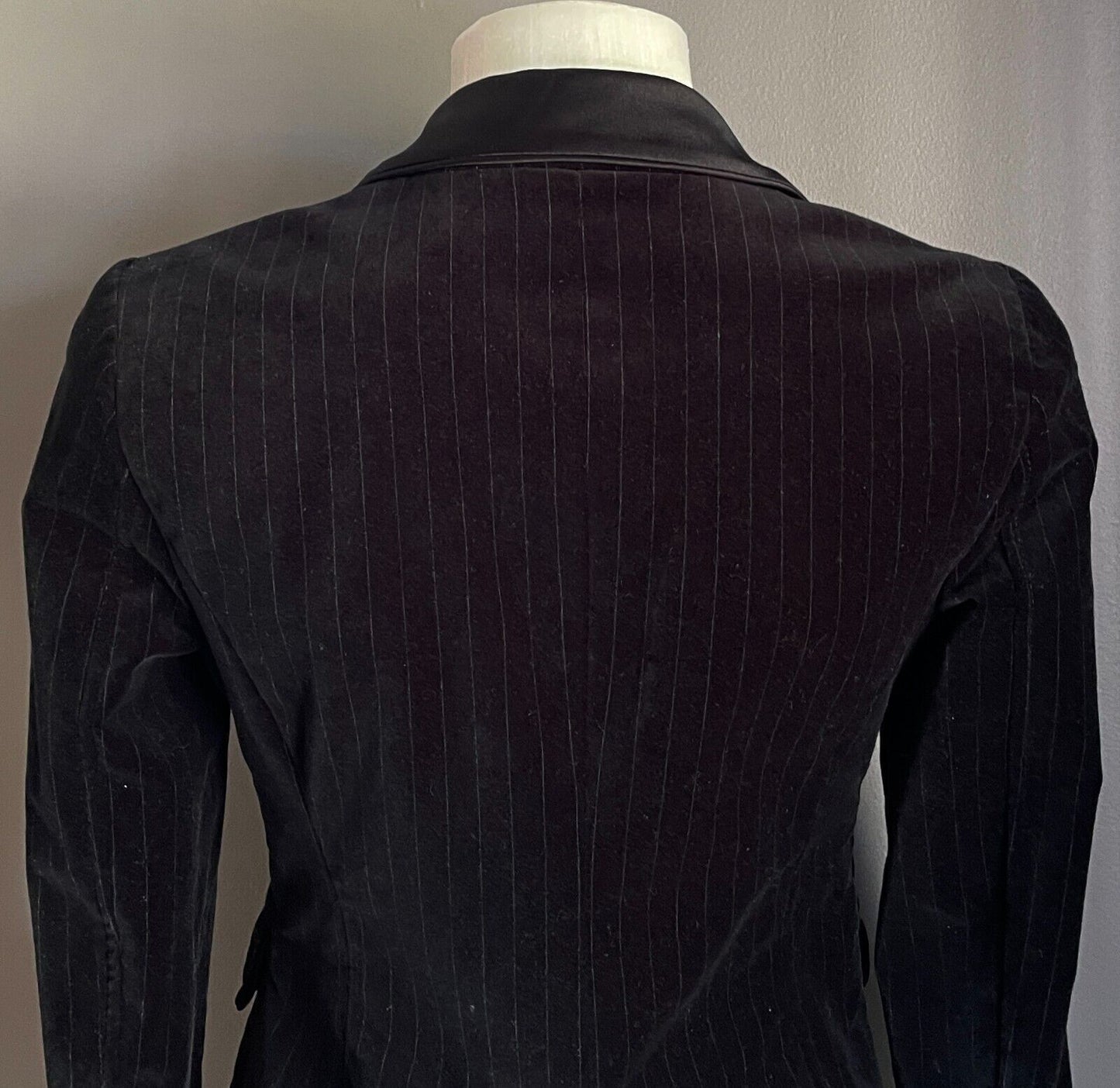 the DAY'S Black Self Stripe Velour Long Sleeve Single Breasted Blazer Size 6 8