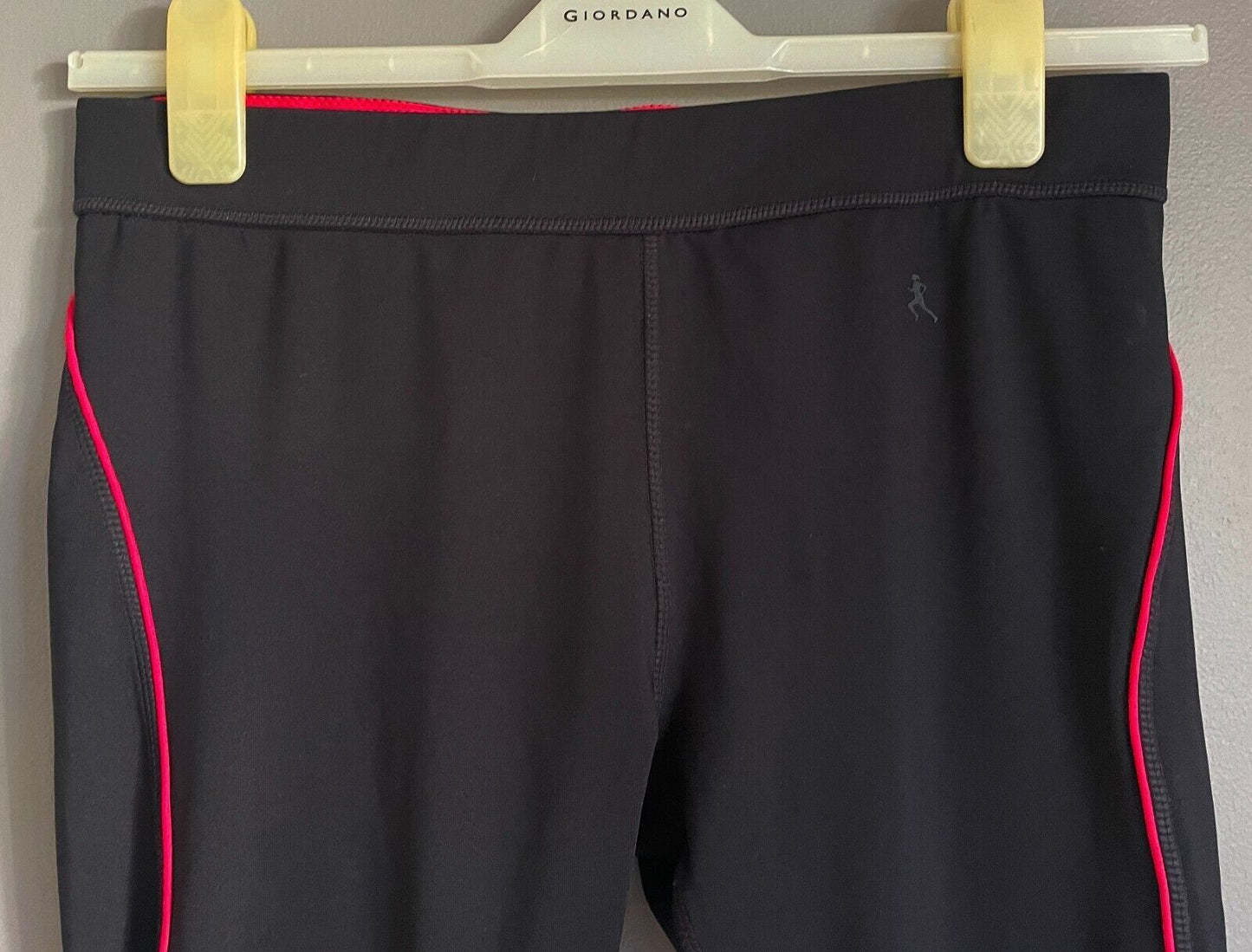 ATMOSPHERE WORKOUT Leggings Gym Black Hot Pink Trim 3/4 Run Acfivewear Pants 12