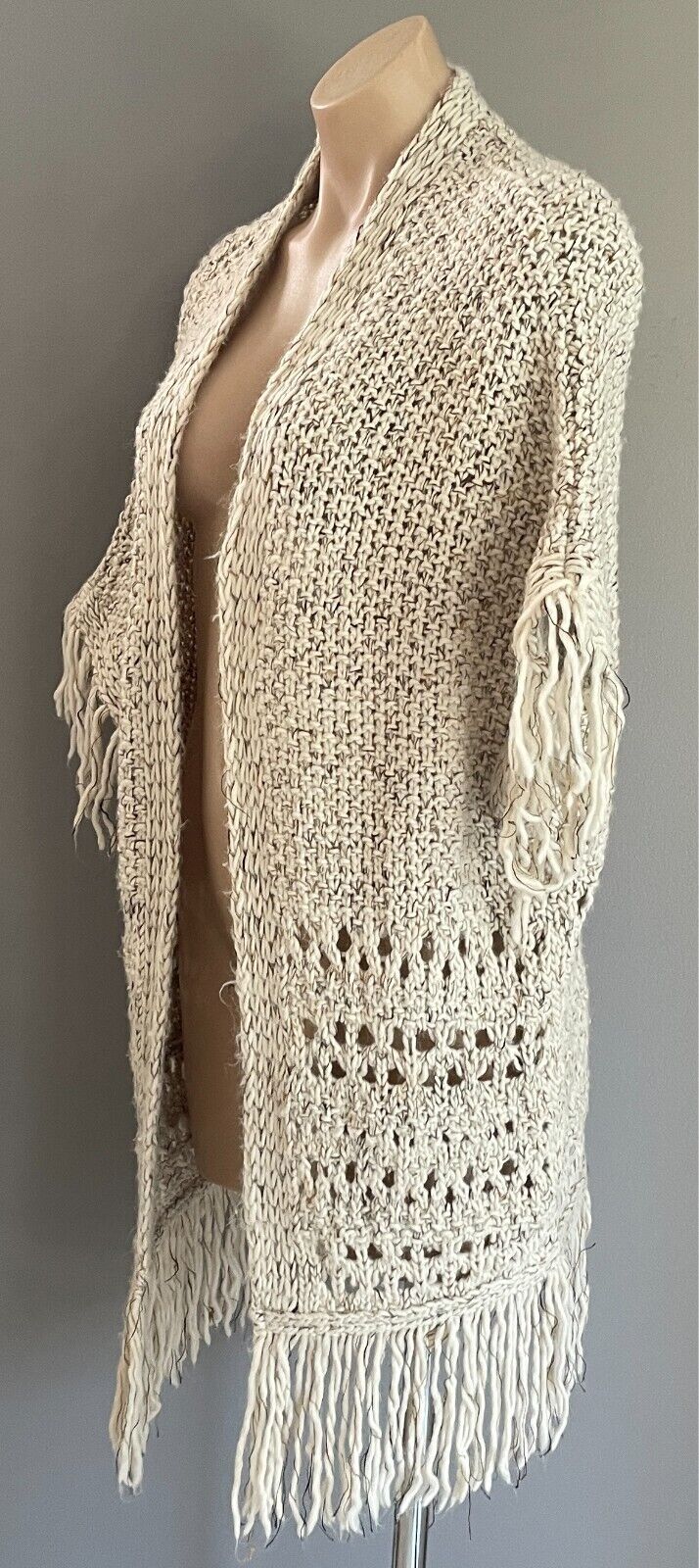 ATMOSPHERE Chunky Knit Cardigan Short Sleeve Fringe Trim Size S Beige Relaxed