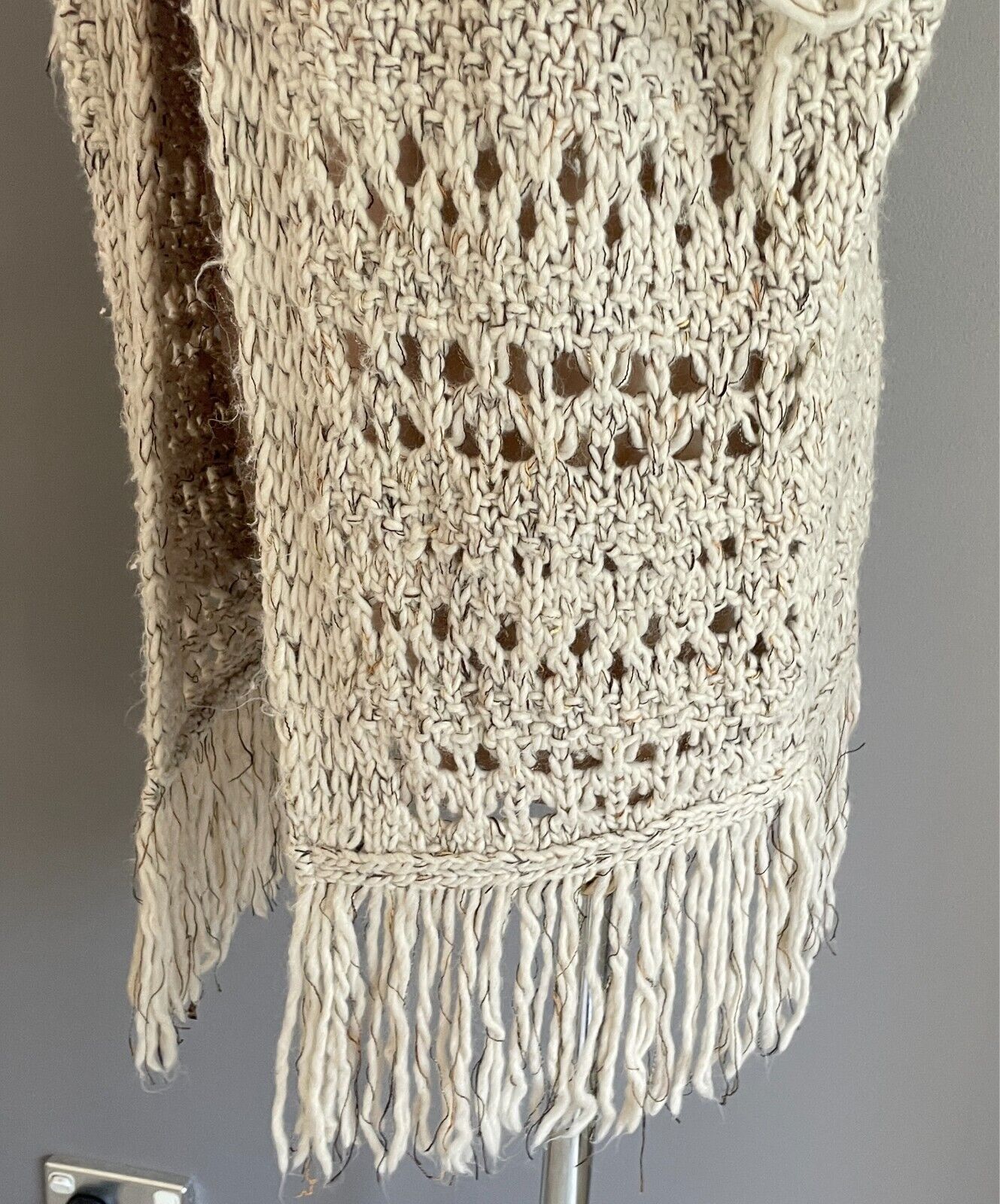 ATMOSPHERE Chunky Knit Cardigan Short Sleeve Fringe Trim Size S Beige Relaxed