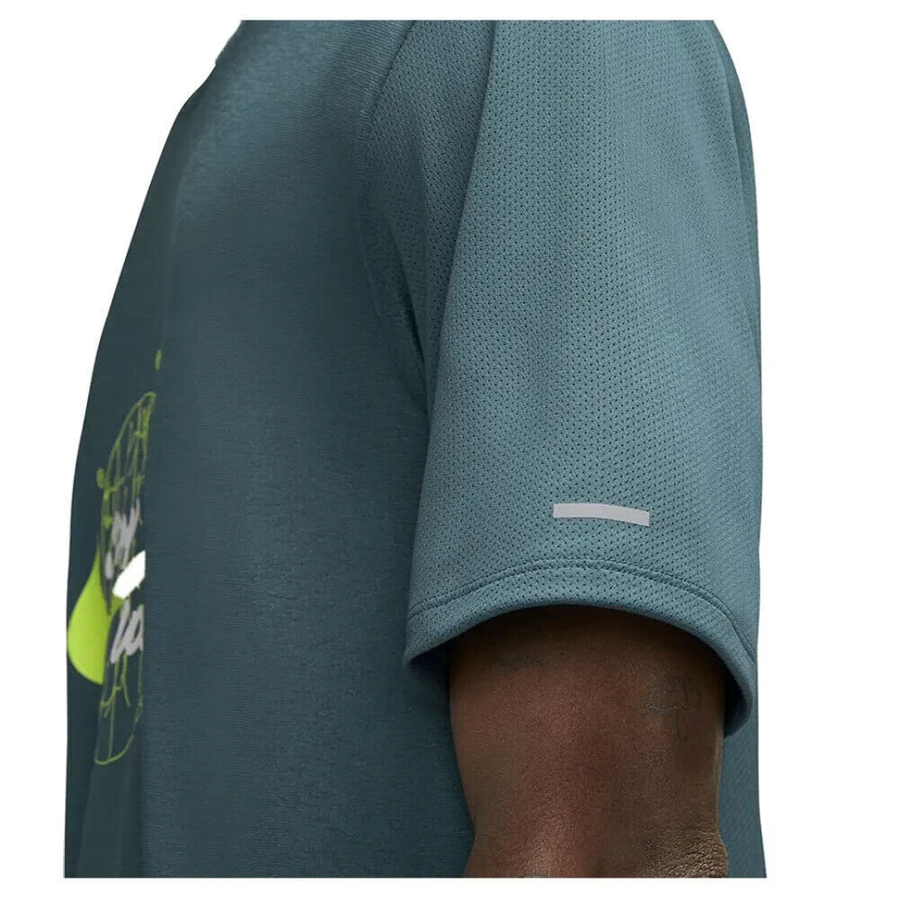 NIKE RUNNING Dri-Fit STAY LOST Green Wild Run Miler Graphic  Top Mens Sz L