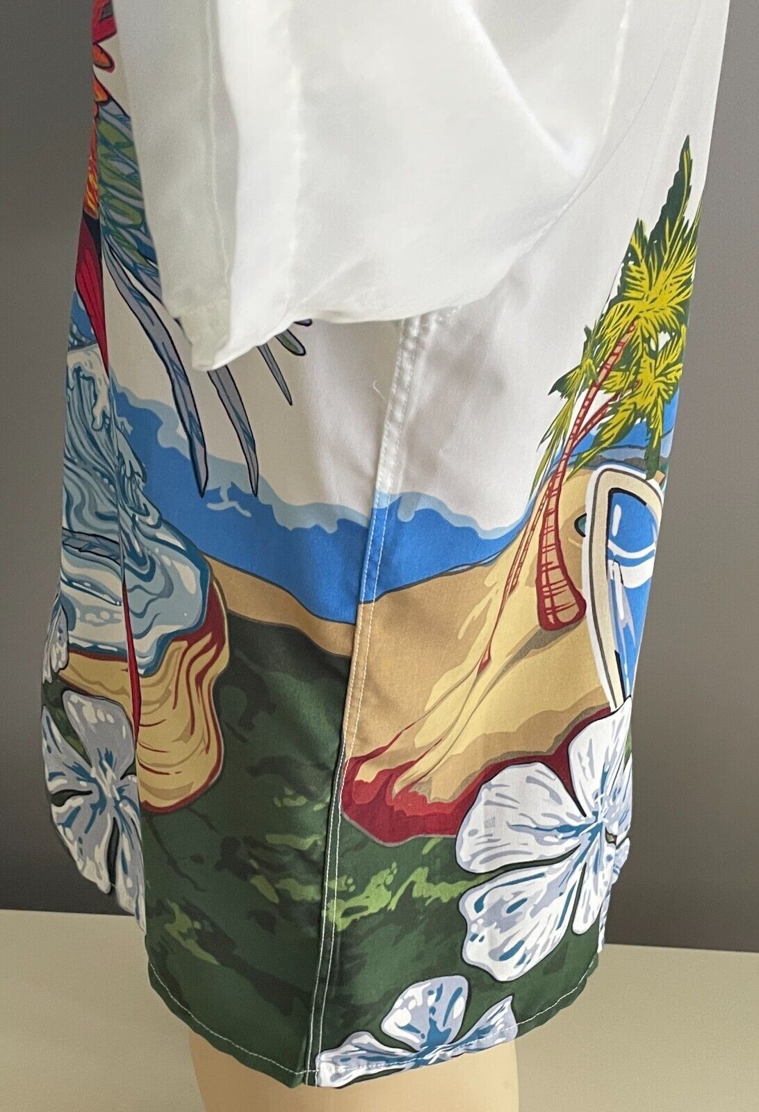 Billabong MOGUL Shirt White Bright Tropical Australia Surfing King Parrot Size M