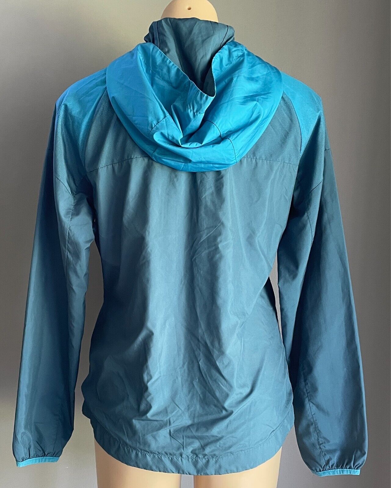 NEW BALANCE Hoodie Tennis Australia Lightweight Spray Jacket Sze M 12 Blue Green