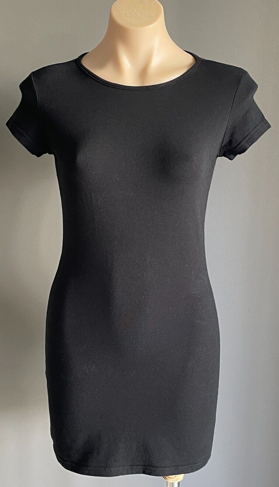 SUPRE Dress Black Round Neck Cap Sleeves Mini Stretch Bodycon Style Size M 10