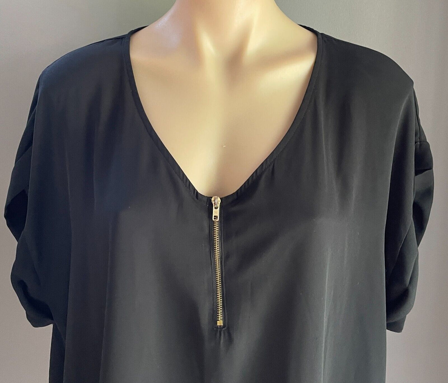 SUPRE Top Black Zip Trim Blouse Size XL Short Cuffed Sleeves Round Neck