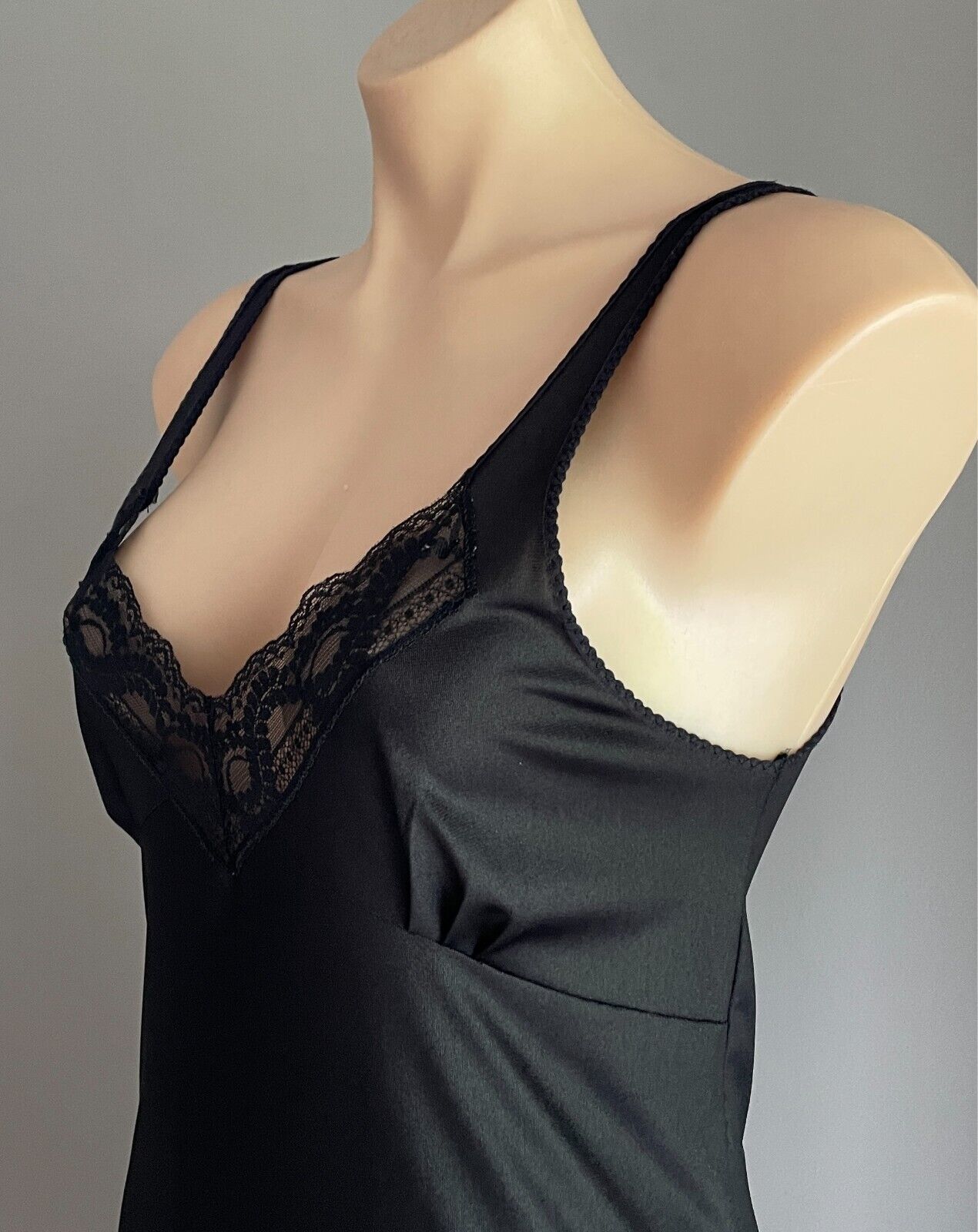 Petticoat Black Nylon Full Slip Lace Trim Size 12 Vintage Unworn