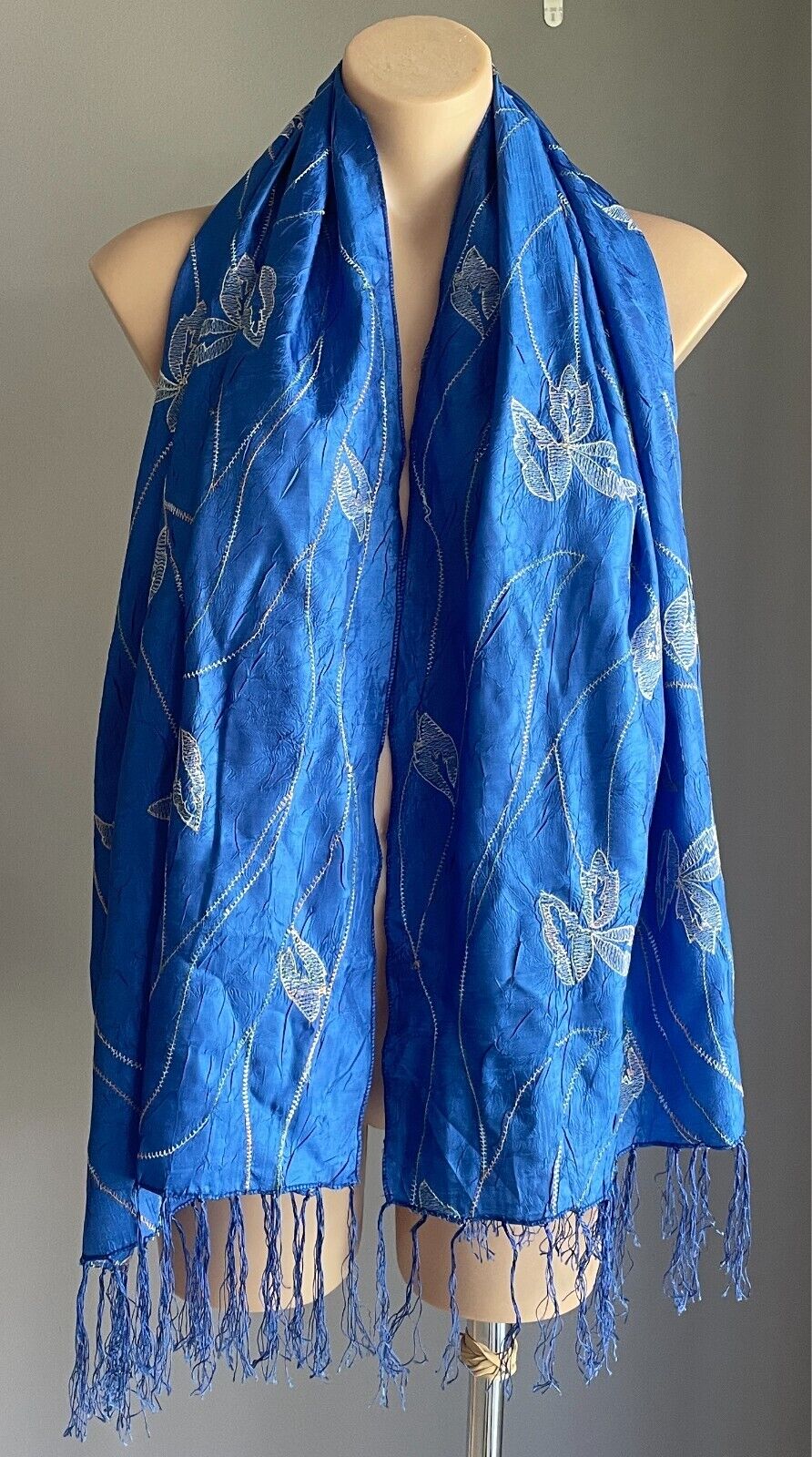 Neck SCARF Blue Wrinkle Fabric Leaf & Decorative Stitching Rectangle Fringe