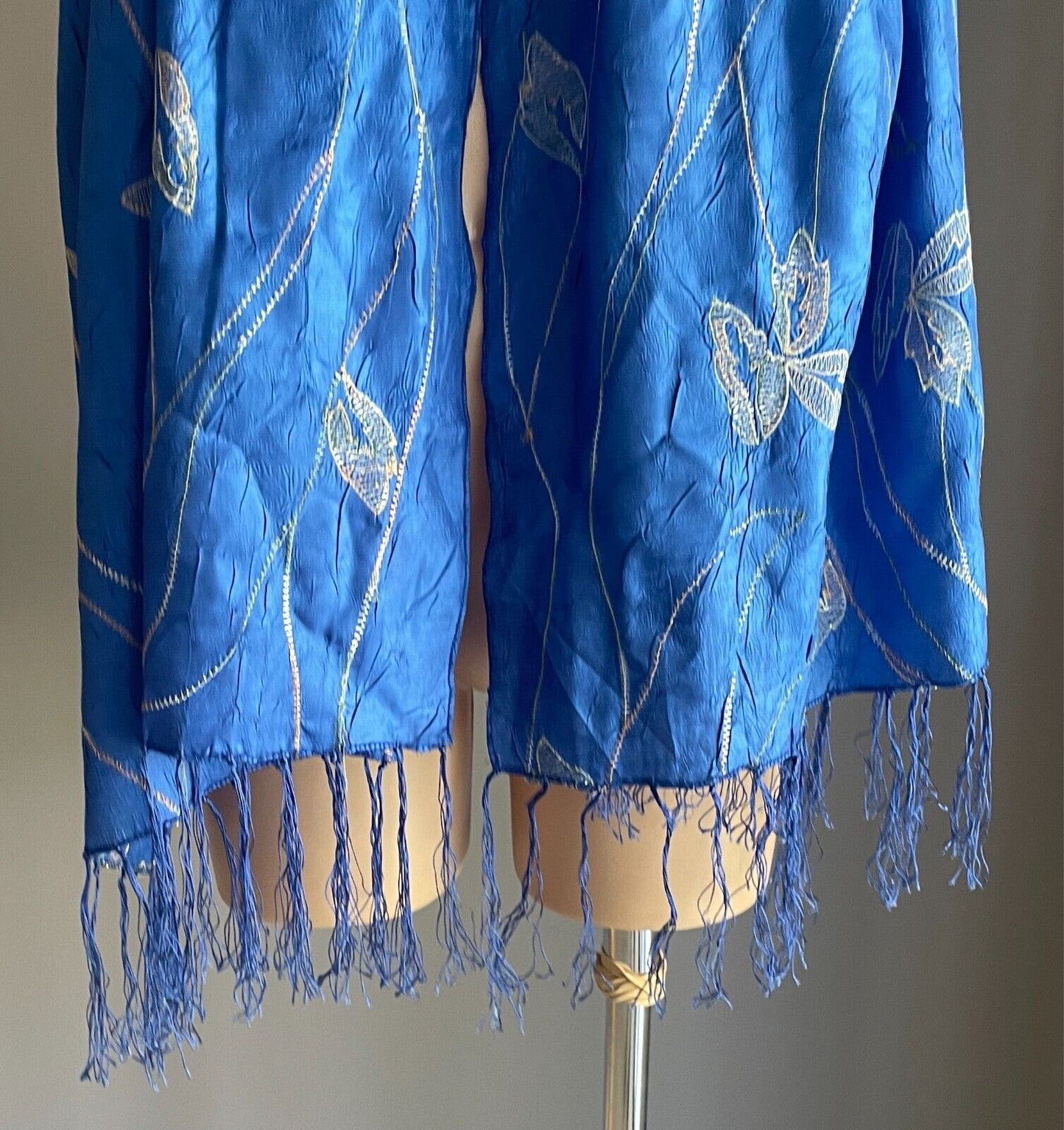 Neck SCARF Blue Wrinkle Fabric Leaf & Decorative Stitching Rectangle Fringe