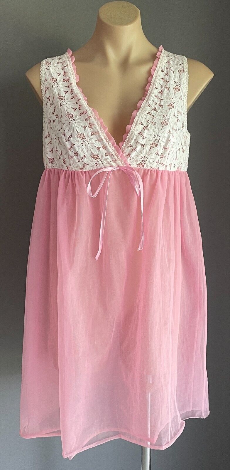 RONDELL LINGERIE Nightie BRI Nylon 1960s Pink White Lace Trim Size 14 Vintage