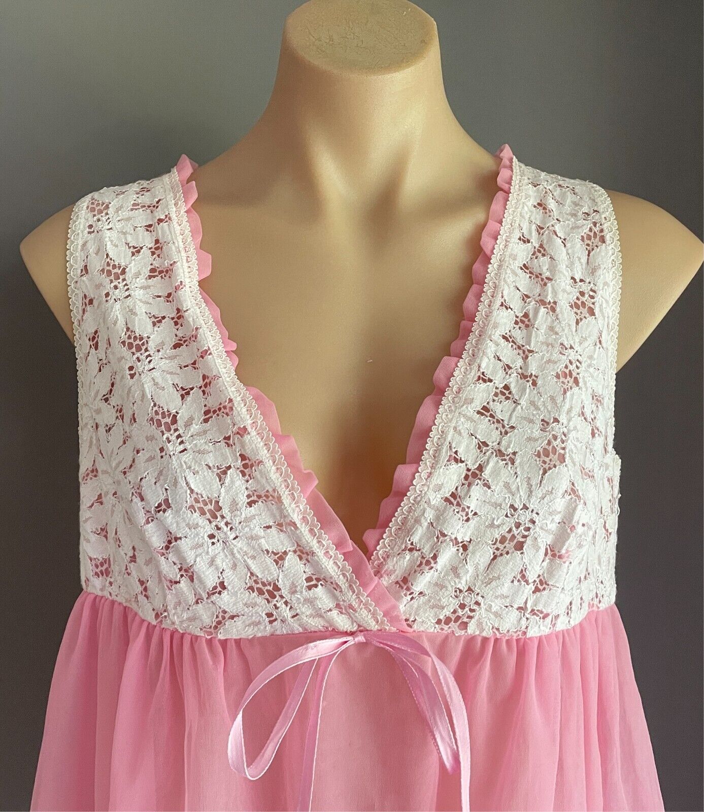 RONDELL LINGERIE Nightie BRI Nylon 1960s Pink White Lace Trim Size 14 Vintage