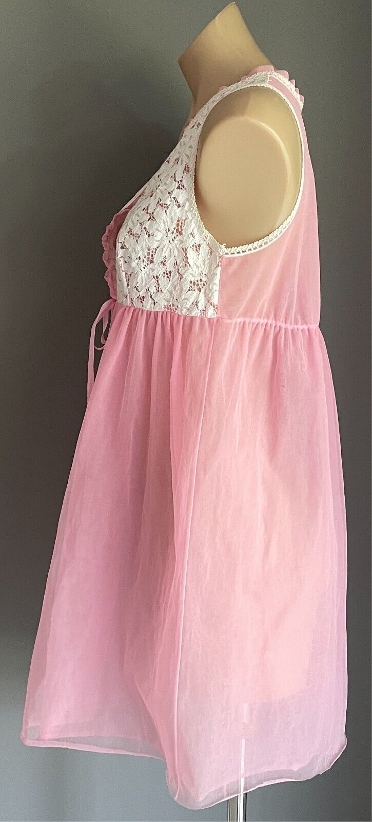 RONDELL LINGERIE Nightie BRI Nylon 1960s Pink White Lace Trim Size 14 Vintage