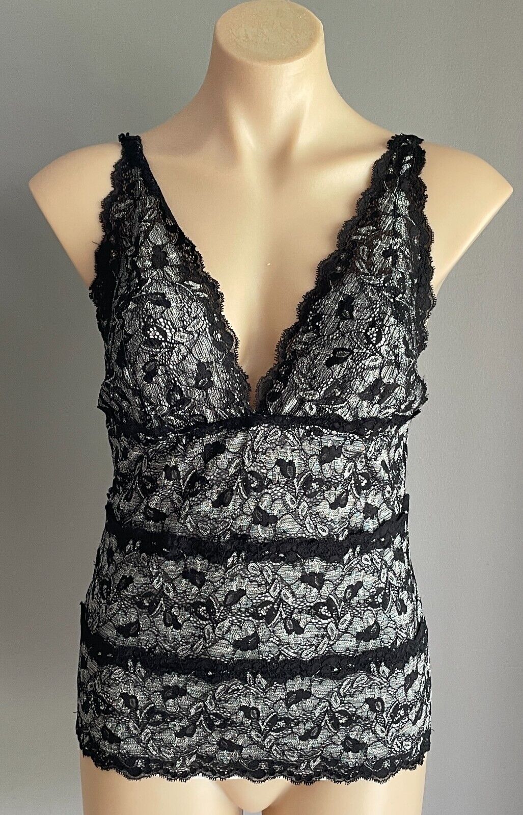 PORTMANS Top Black Floral Lace & White Lining Cami Adjustable Straps Size S 2004