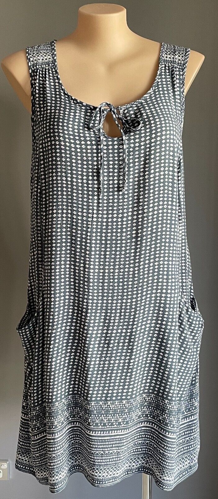 AUTOGRAPH Dress Summer Shift Blue White Print Sleeveless Light Plus Size 16 NEW