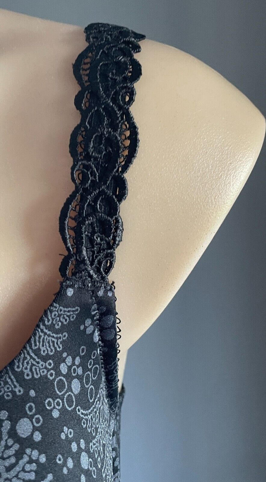 BERLEI Bra Black & Grey Print Classic Balconette Underwire Size 14D Style YXE6