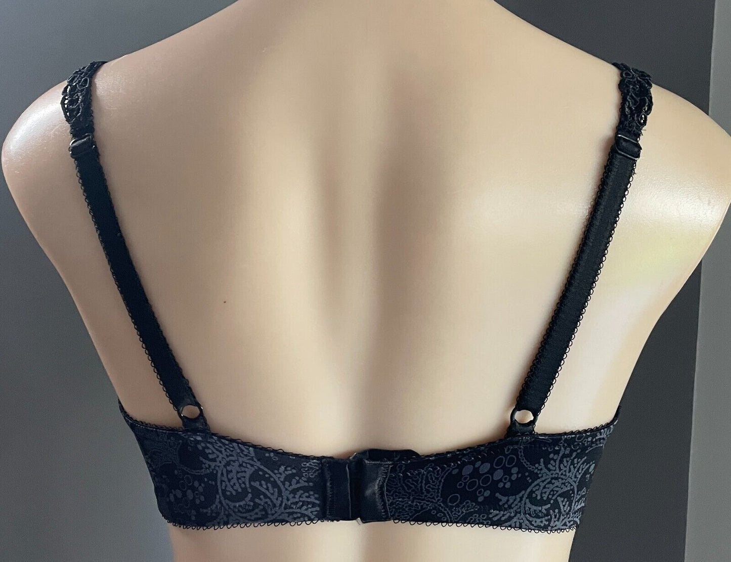 BERLEI Bra Black & Grey Print Classic Balconette Underwire Size 14D Style YXE6