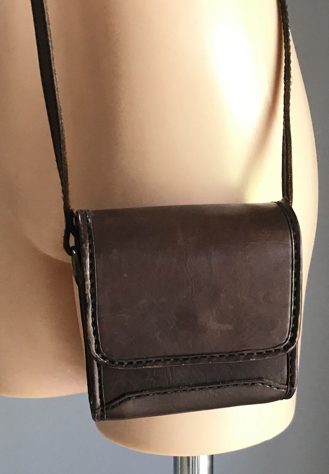 CAMERA Style Leather 13cm SHOULDER BAG Dark Brown Handbag Crossbody BATIK Lining