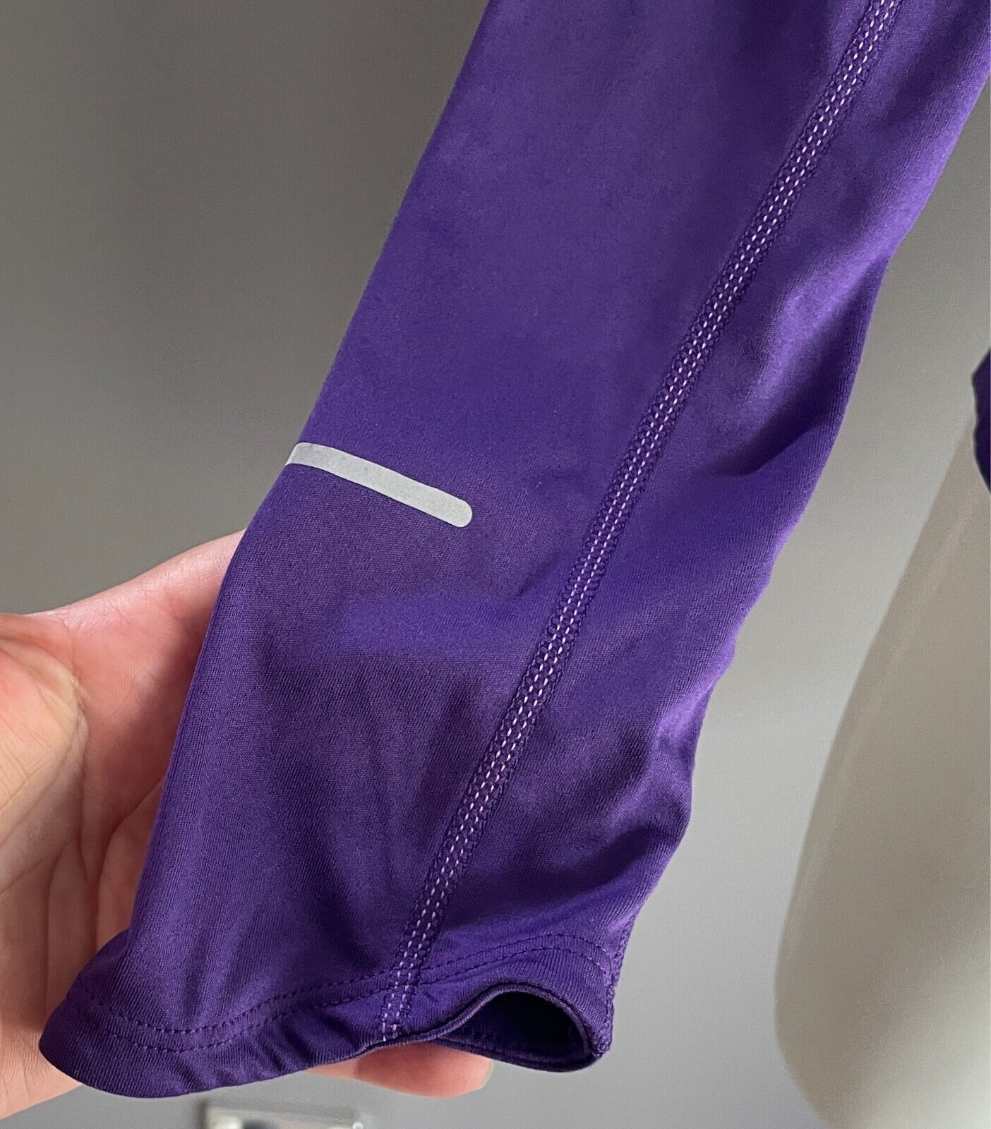 NIKE Running Purple Miller Top Long Sleeves Pullover Size XS Dri-Fit Lightweight