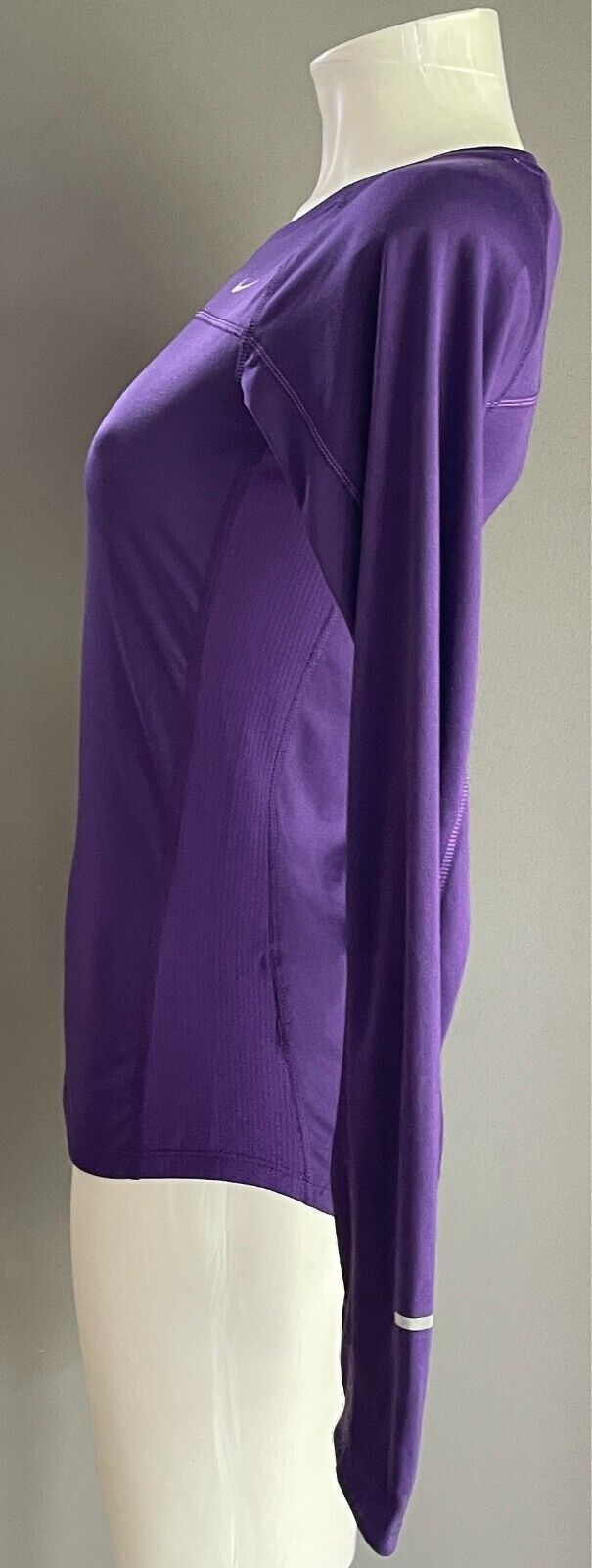 NIKE Running Purple Miller Top Long Sleeves Pullover Size XS Dri-Fit Lightweight