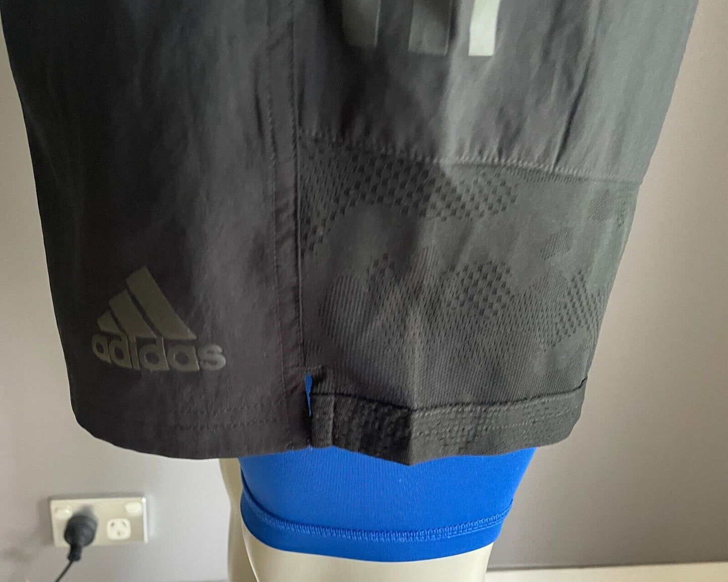 ADIDAS Shorts Black Elastic Drawstring Waist Built in Blue Tights Mens Size L