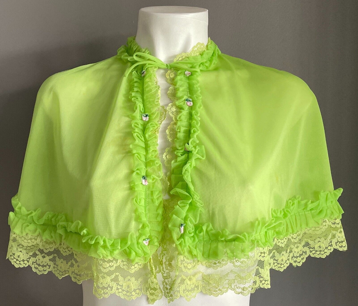 Vintage Bri Nylon Bed Jacket Cape Green Ruffle Lace Floral Trim Neck Tie Sz 10