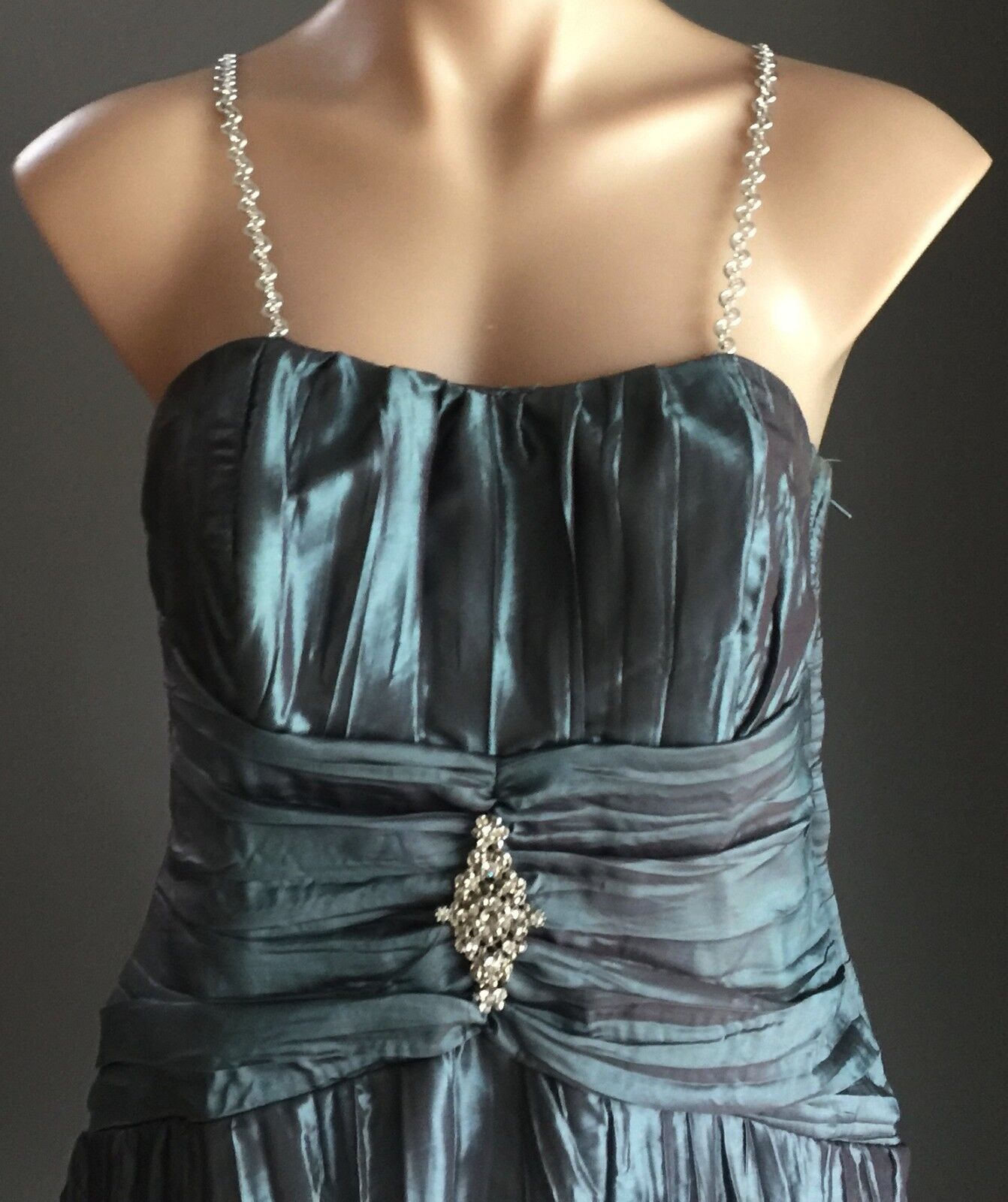 MR K Dress Iridescent Green Chain Strap Pleated Empire Waist Size 12 Mesmerising