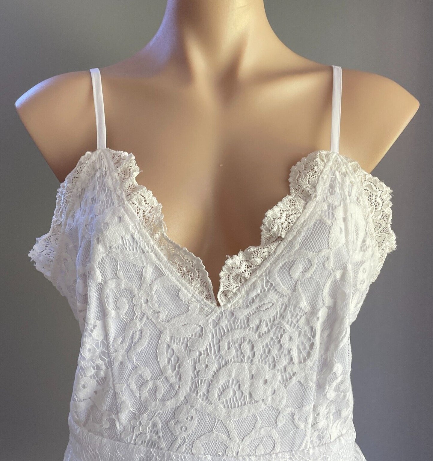 SHOWPO Romper White Lace Trim Sleeveless Playsuit Shortsuit  Shorts Size 12