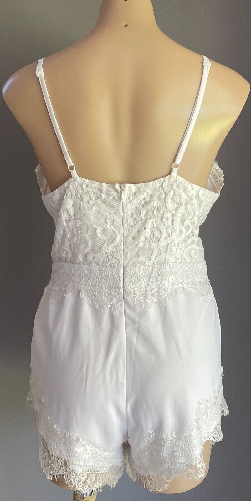 SHOWPO Romper White Lace Trim Sleeveless Playsuit Shortsuit  Shorts Size 12
