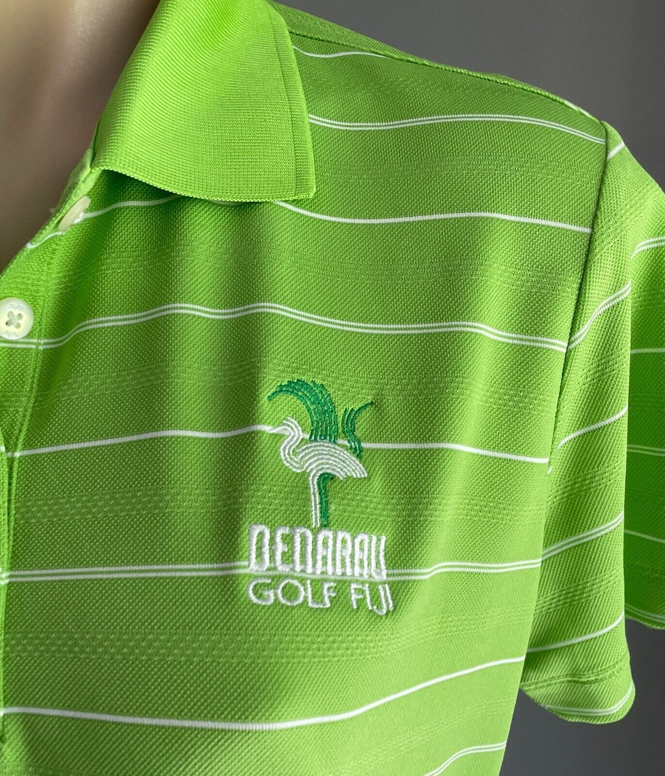 NIKE GOLF Green & White Stripe Polo Shirt Ladies Sz M 12 Denarau Golf Club Fiji