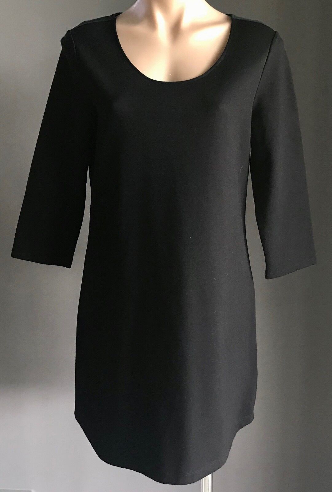 PIPER Shift Dress Black & Green Trim 3/4 Sleeve Cut Out Back Stretch Size 12 NEW