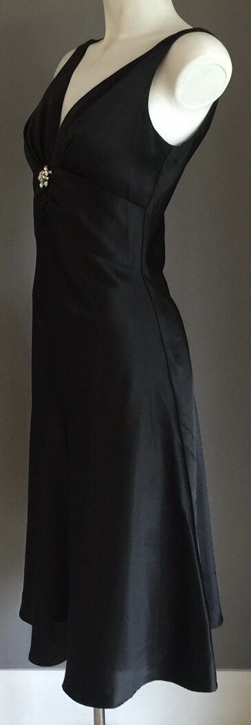 ANGELINE Dress Knee Length  w Diamonte Brooch Size 8 1940's Look Black NEW