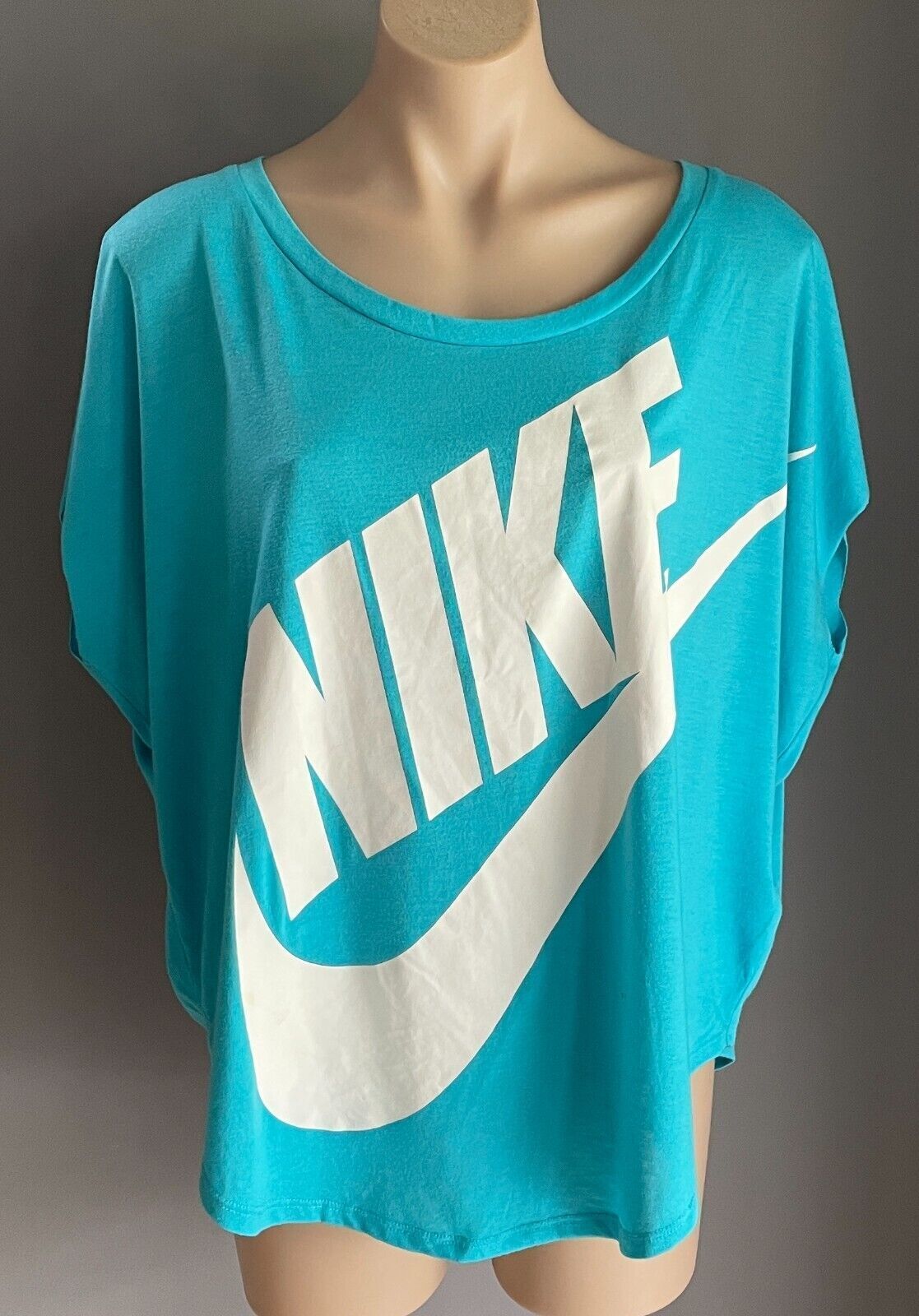 NIKE Blue & White Swoosh Logo T-Shirt Ladies Size XL Round Hem Extended Sleeves