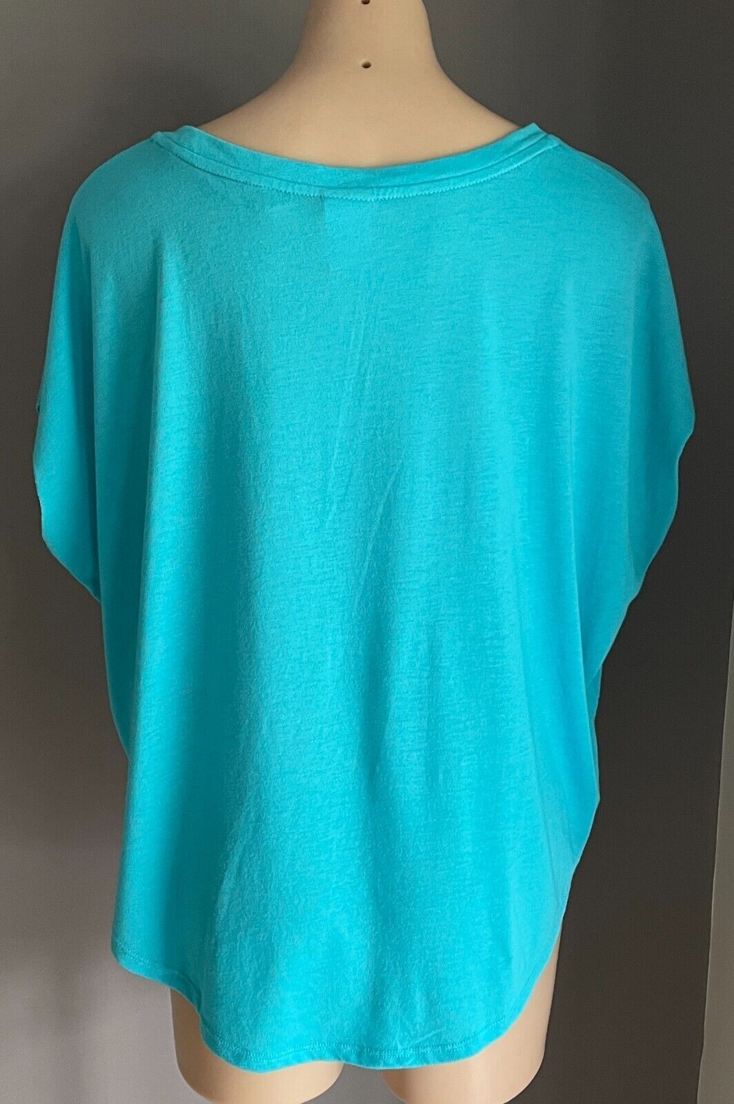 NIKE Blue & White Swoosh Logo T-Shirt Ladies Size XL Round Hem Extended Sleeves