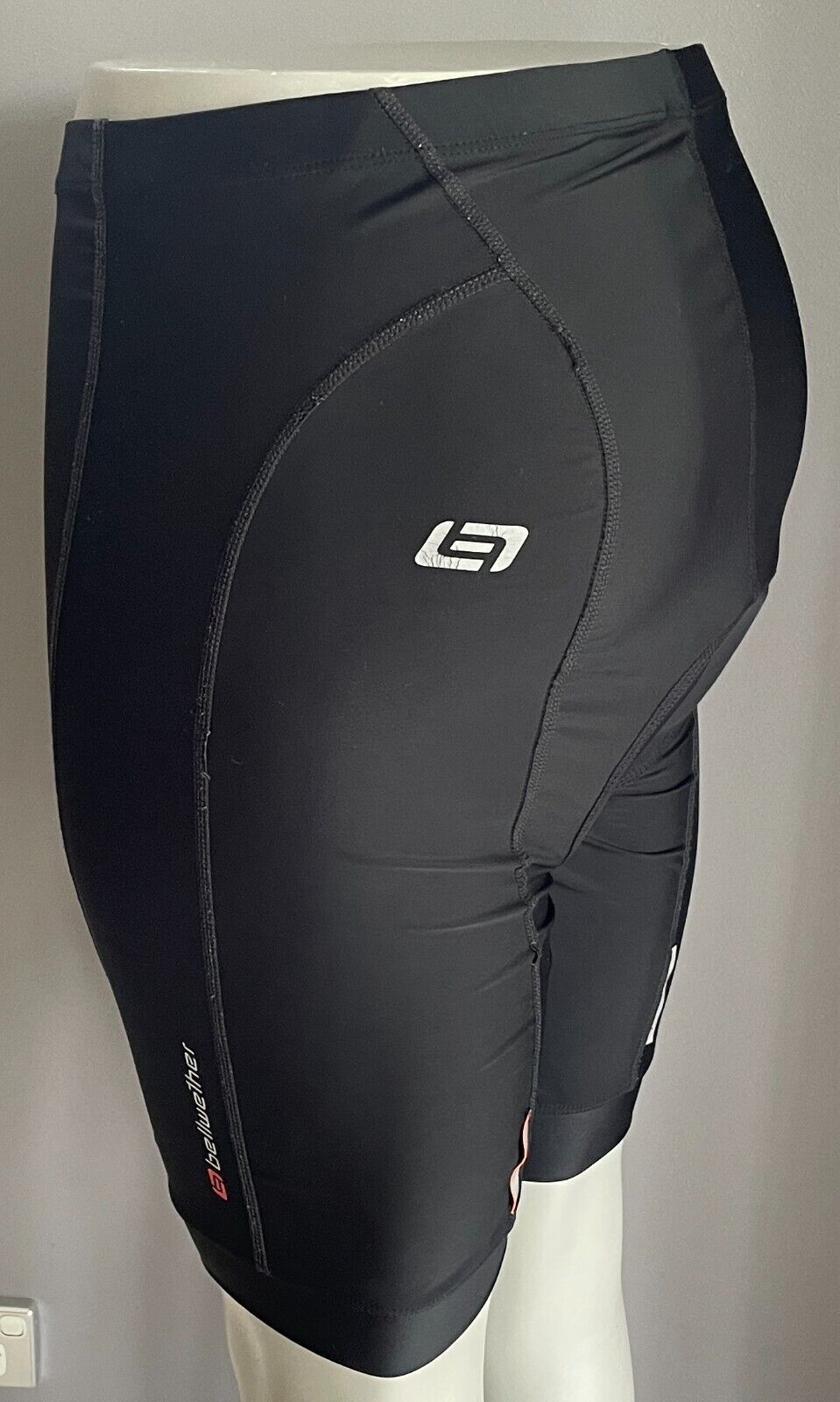 Mens BELLWETHER Cycling Shorts Criterium Black Size XL Elastic Waist Padded Seat