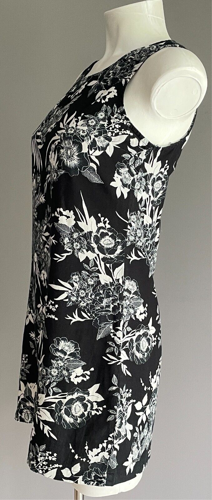 BILLABONG Black & White Floral Dress Size 6 Mini Length Sleeveless Cotton Flax