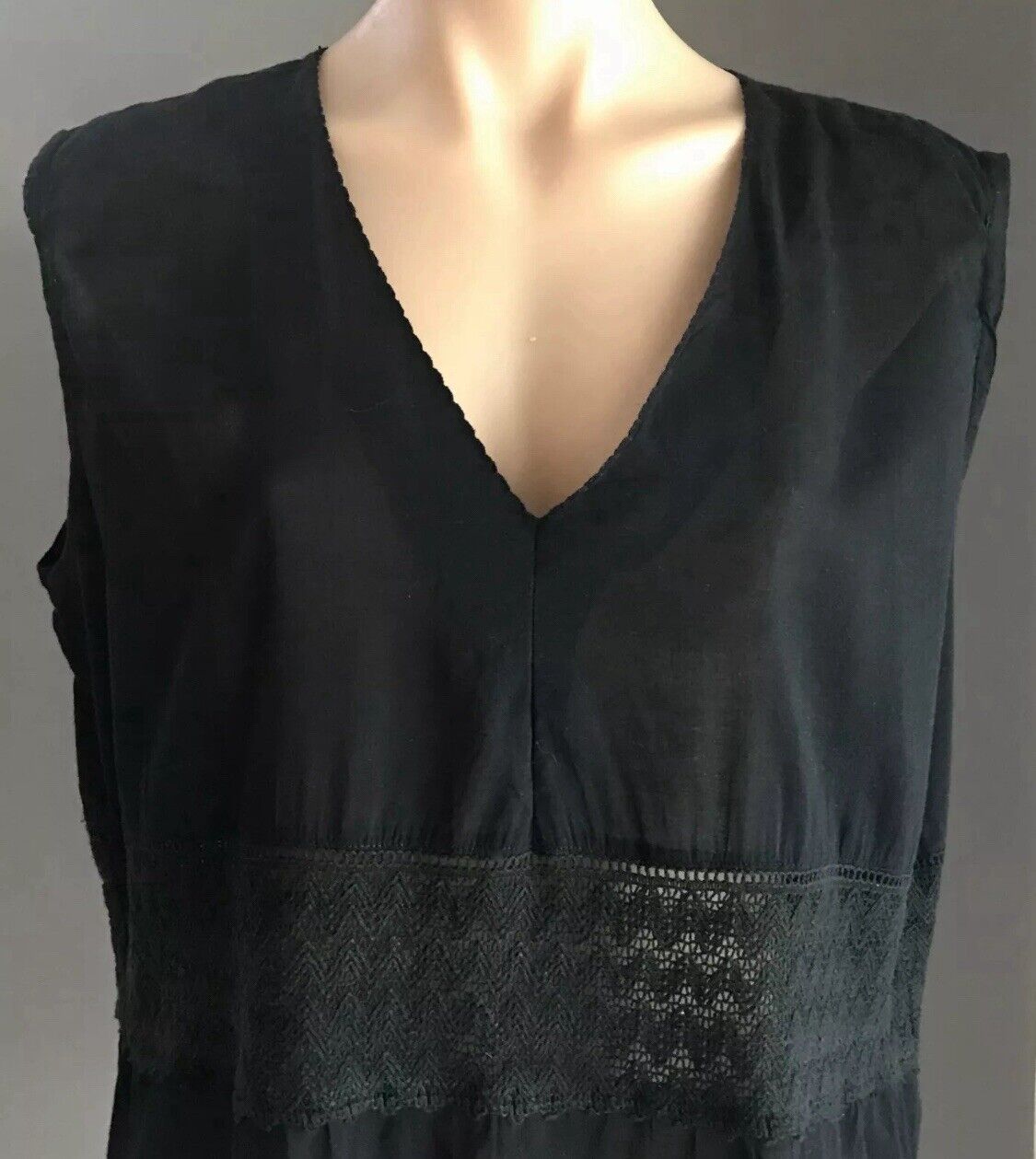 JENDI Top Black Lightweight Cotton Sleeveless V-neck Plus Size XL 18 NEW