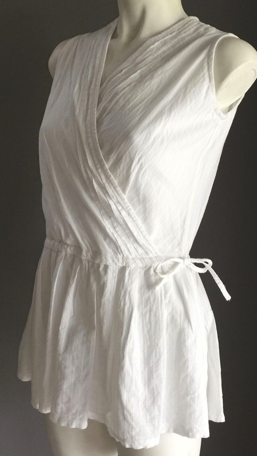 DE LOURVE Top White Sleeveless Cross Over Drawstring Waist Blouse Ladies Size 12