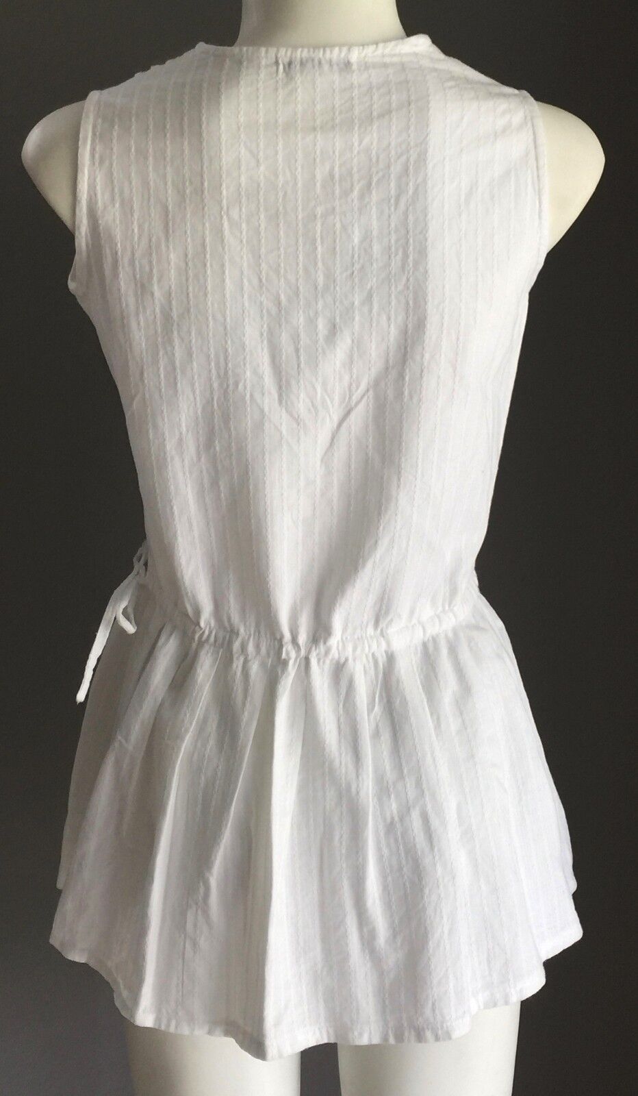 DE LOURVE Top White Sleeveless Cross Over Drawstring Waist Blouse Ladies Size 12