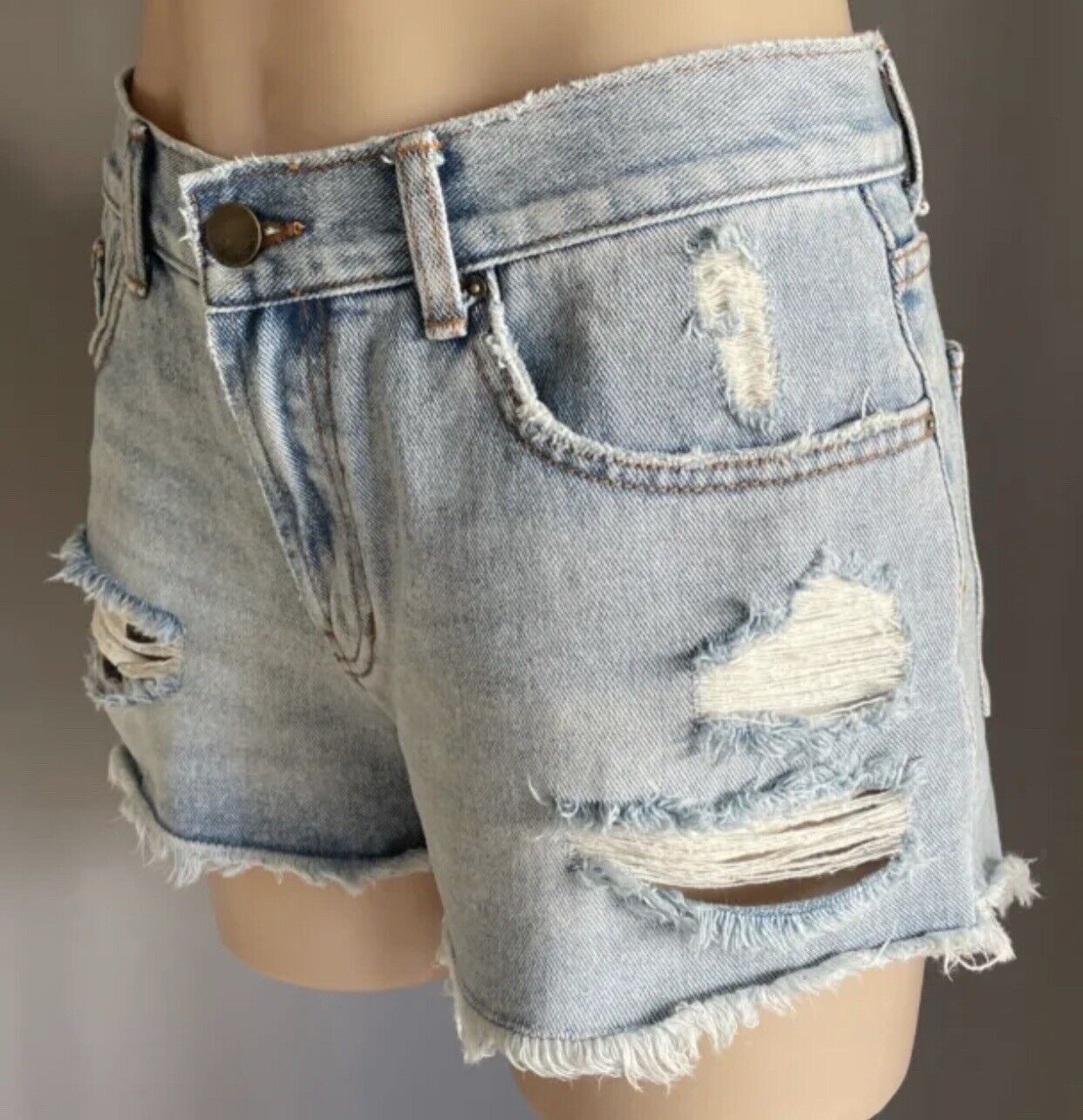 BILLABONG Faded Blue Denim Jeans Shorts Cut Off Distressed Size 28 / 78cm Waist