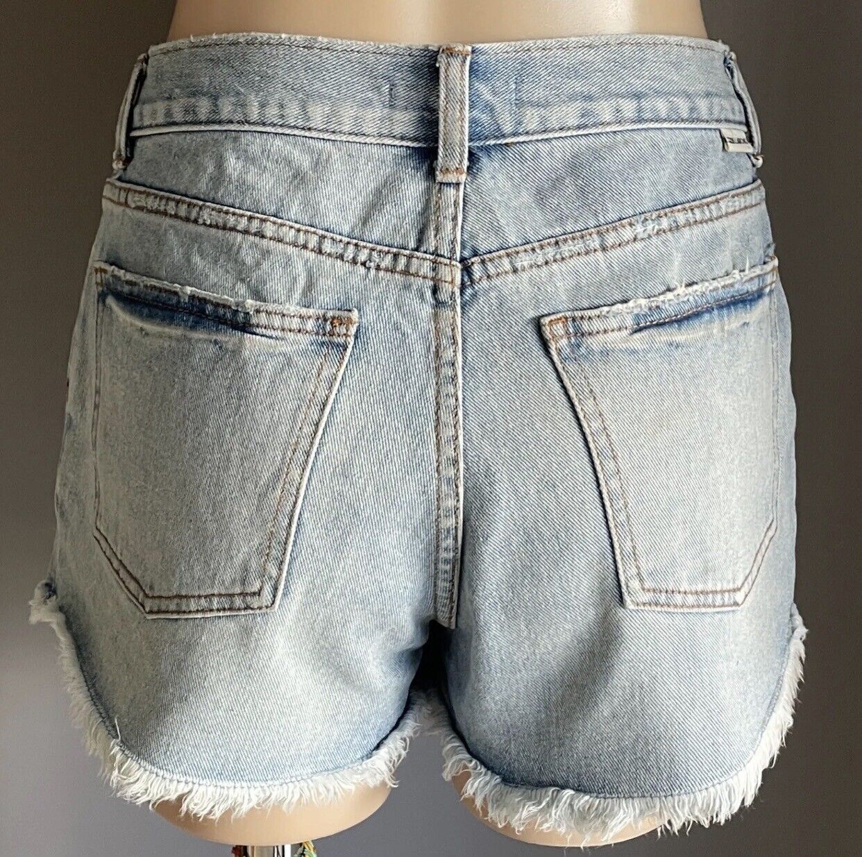 BILLABONG Faded Blue Denim Jeans Shorts Cut Off Distressed Size 28 / 78cm Waist