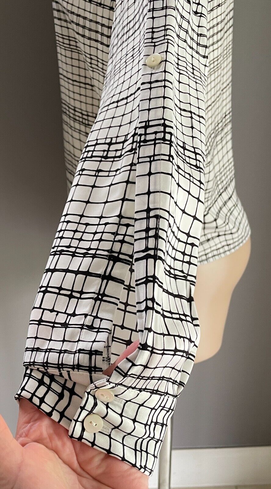 ARMANI EXCHANGE Top Blouse White & Black Check Print Long Split Sleeve Size S 10