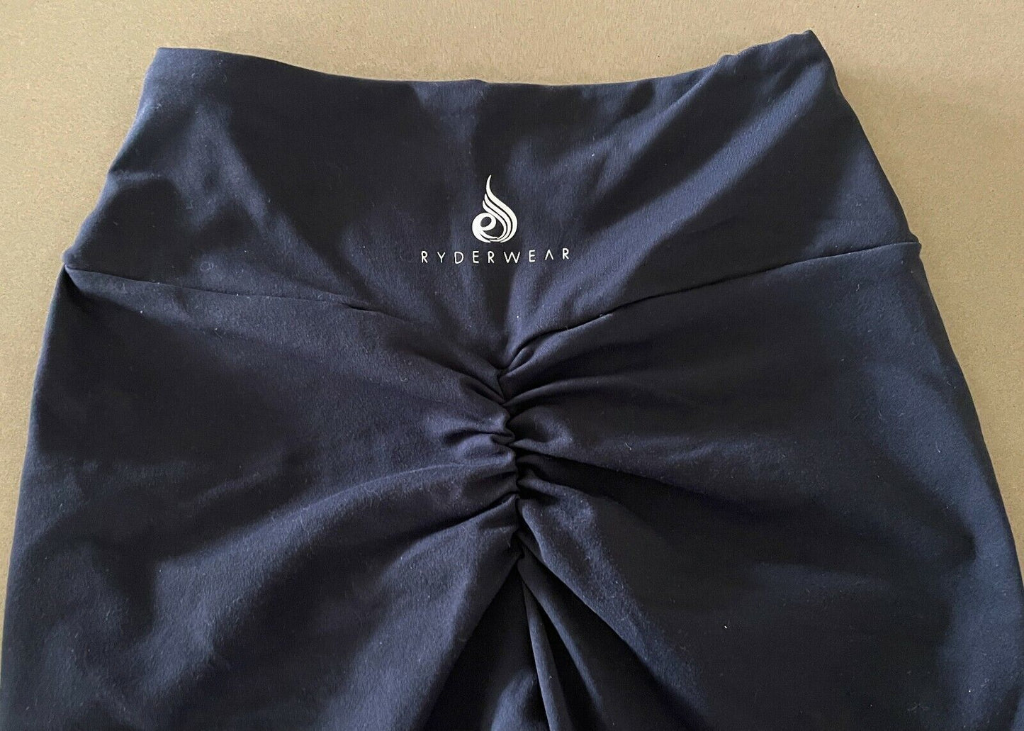 RYDERWEAR Leggings Scrunch Bum Black Stretch Bike Shorts Sz S Gym Run Activewear