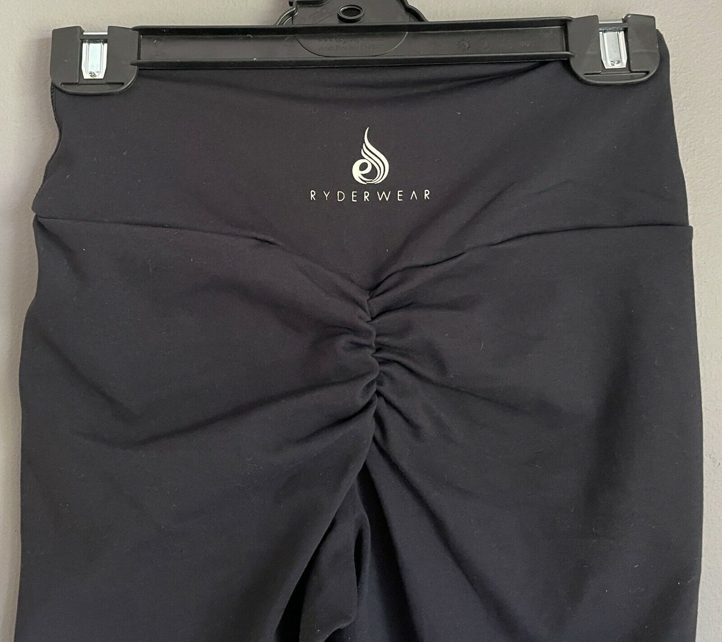 RYDERWEAR Leggings Scrunch Bum Black Stretch Bike Shorts Sz S Gym Run Activewear