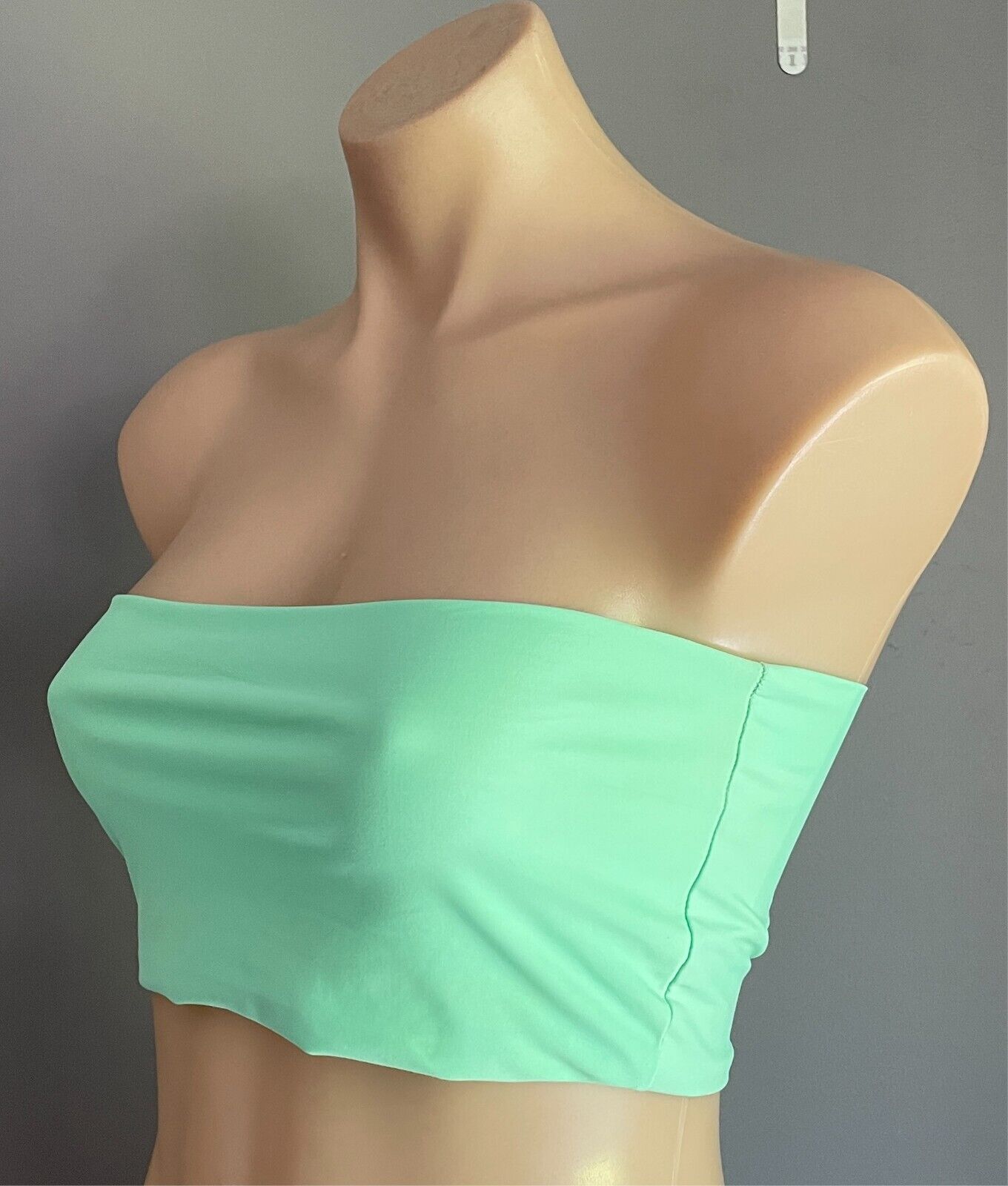 REVERSE Green Bandeau Top Size M Stretch Fabric Sleeveless Pull On & Off