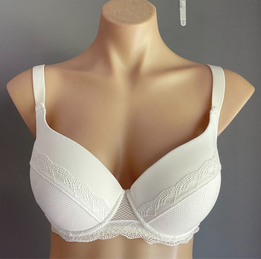 ANKO Off White Push Up Bra Size 14D Extra Padding Underwire Adjustable Straps
