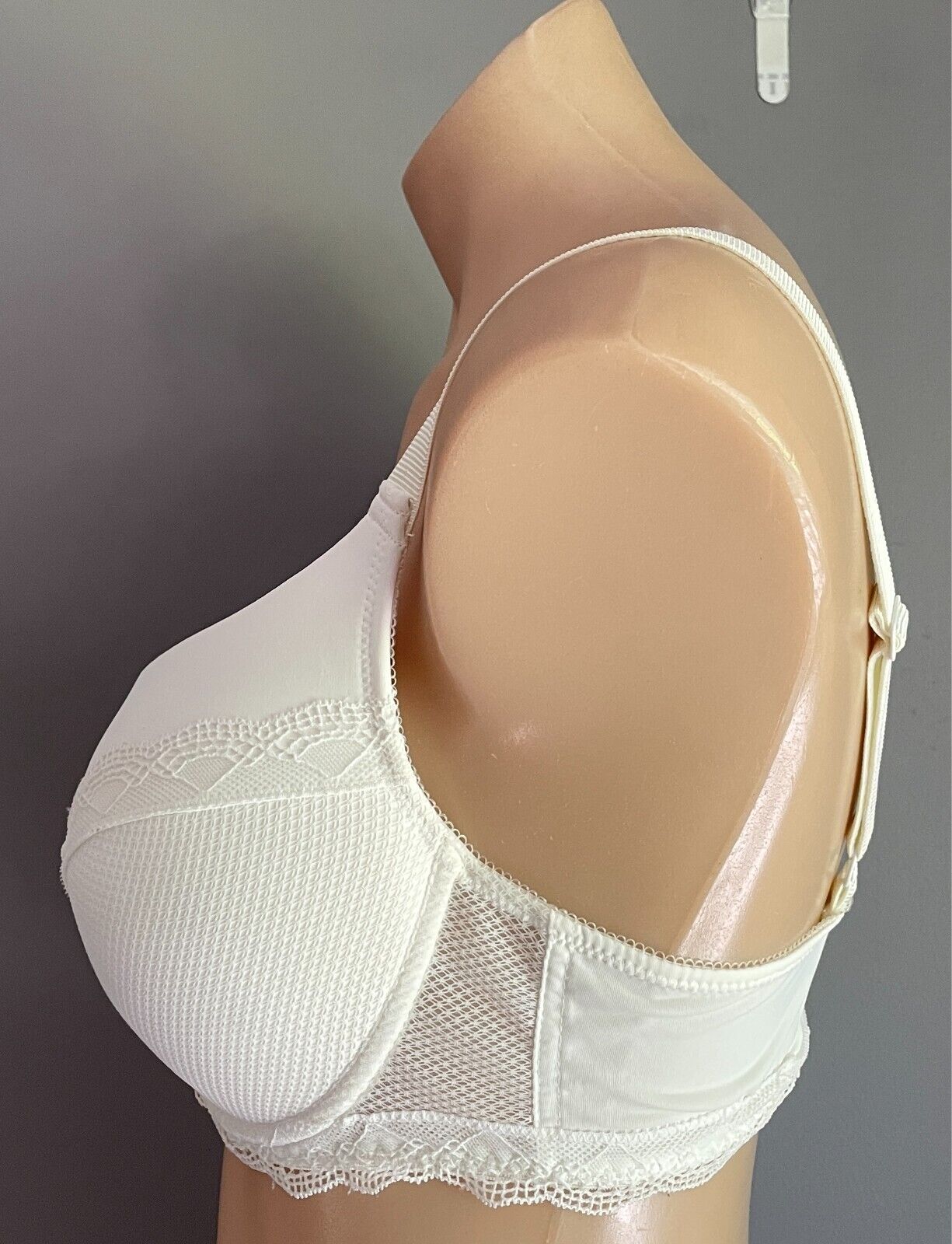 ANKO Off White Push Up Bra Size 14D Extra Padding Underwire Adjustable Straps